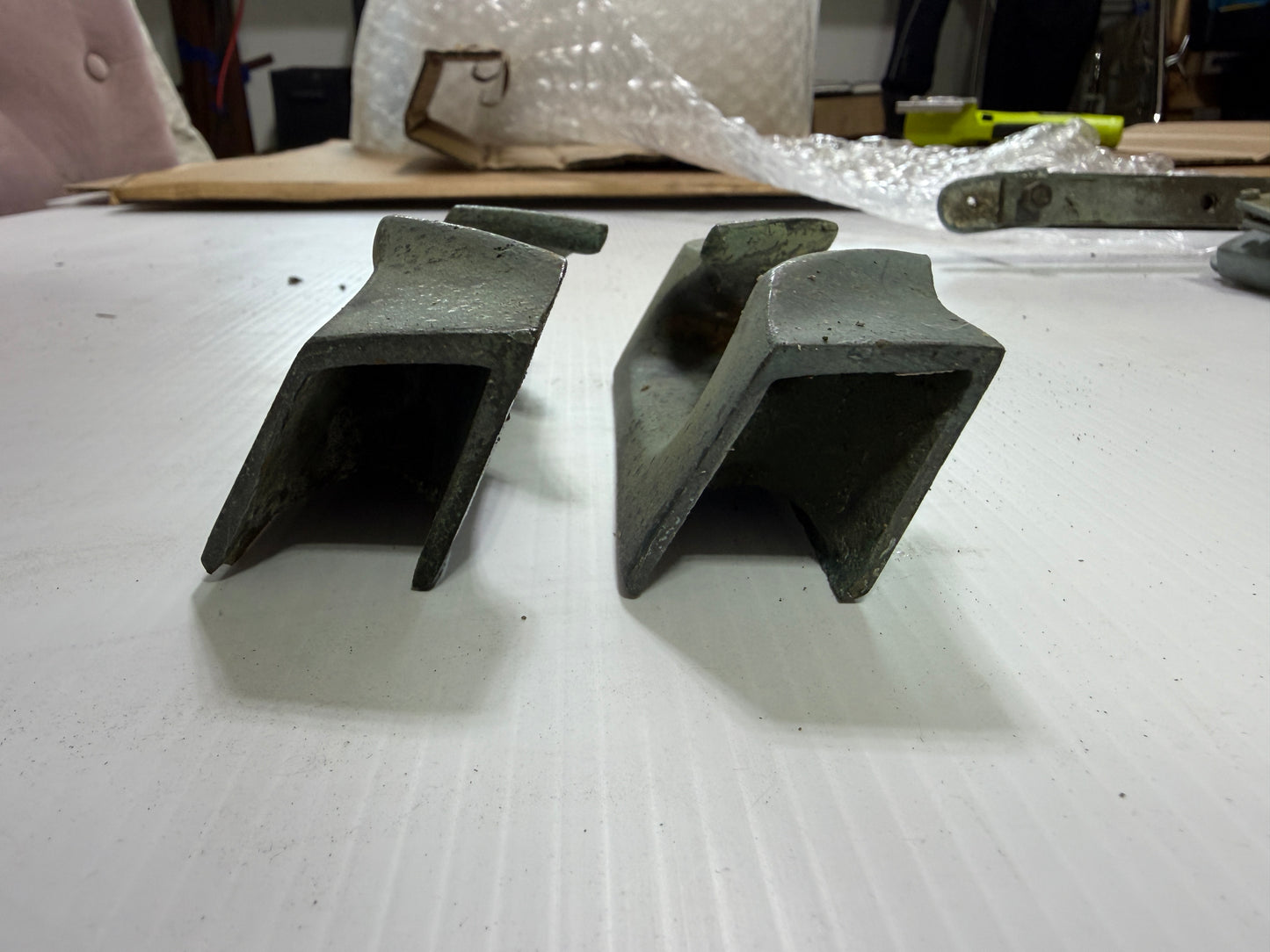 PAIR Angled Rail Chocks - 4 3/4" Long