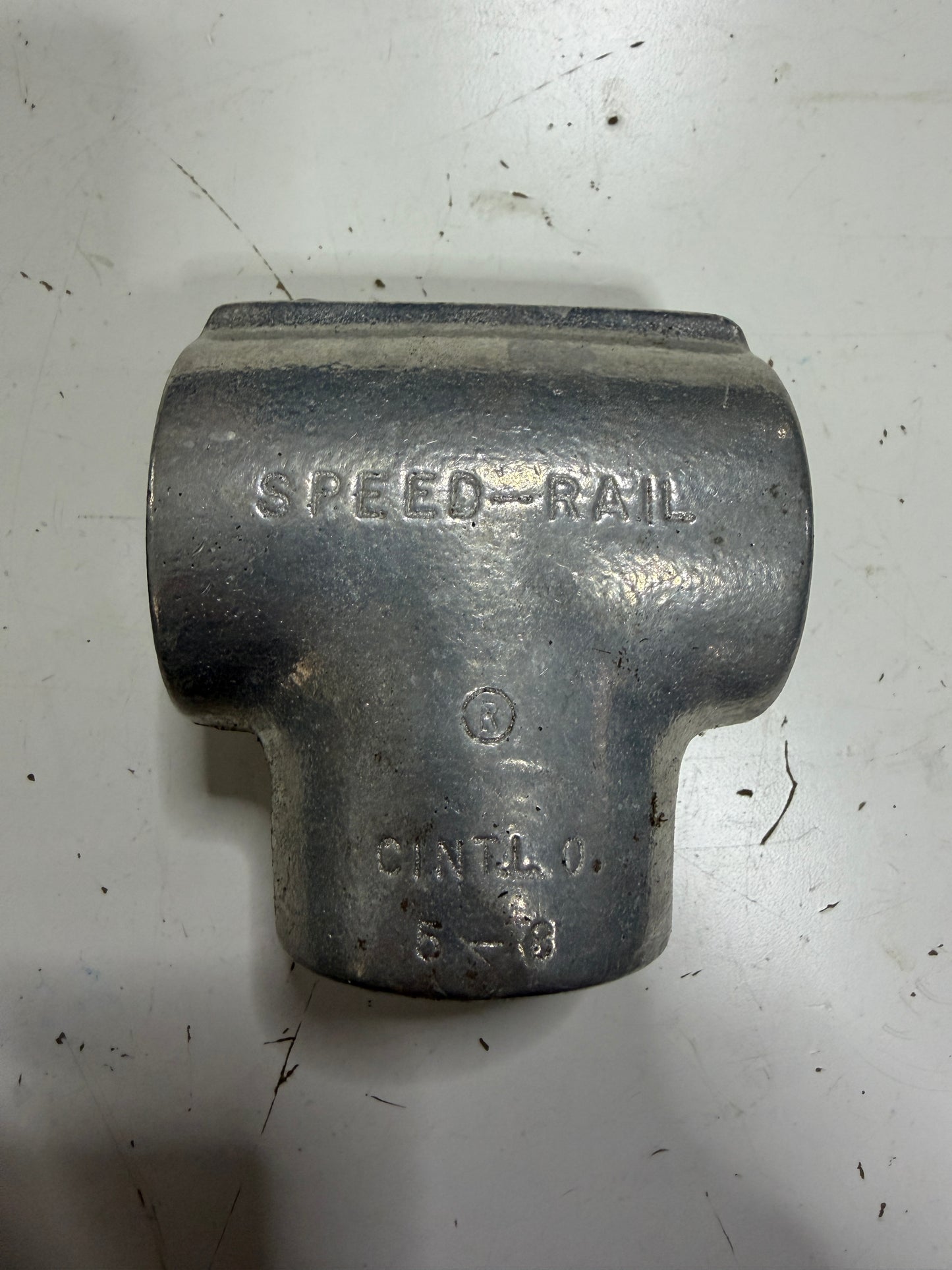 Speed-Rail 5-8 Tee Rail Fitting - 1 7/8" Diameter