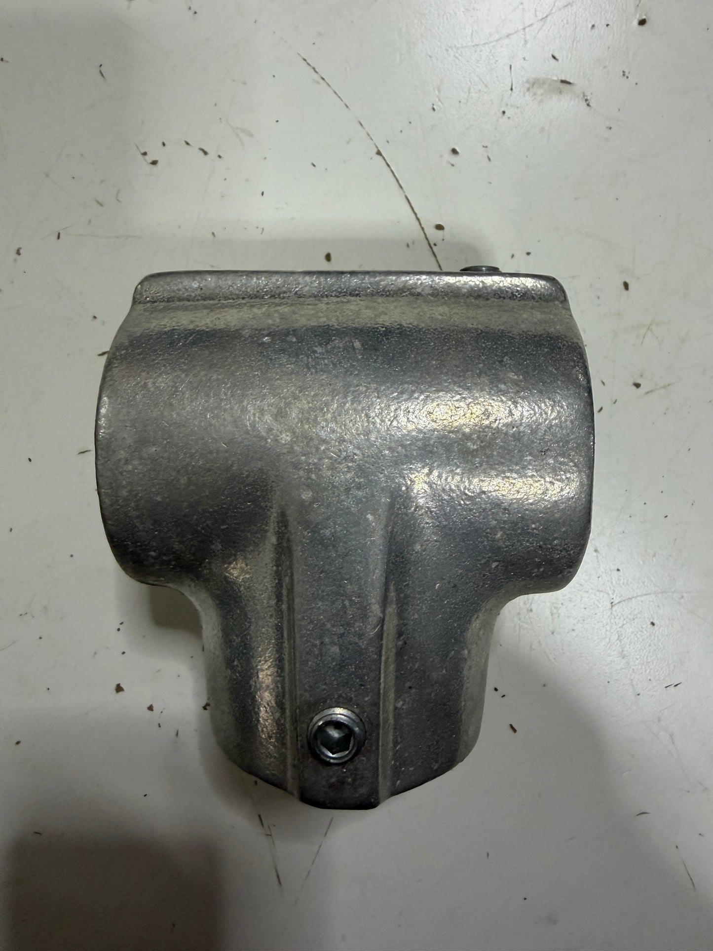 Speed-Rail 5-8 Tee Rail Fitting - 1 7/8" Diameter