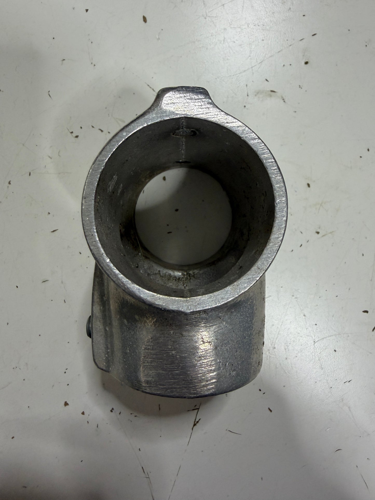 Speed-Rail 5-8 Tee Rail Fitting - 1 7/8" Diameter
