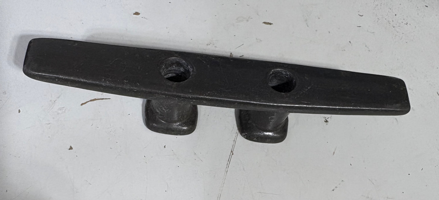 6 1/2" Heavy Duty Plastic Cleat