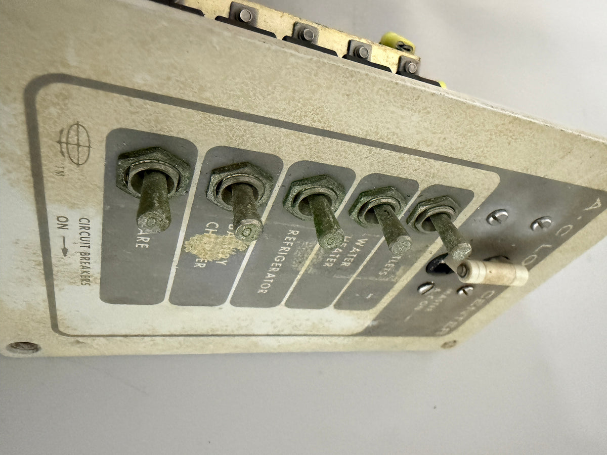 Marinetics AC Load Center Panel MODEL 224/2 SN 404