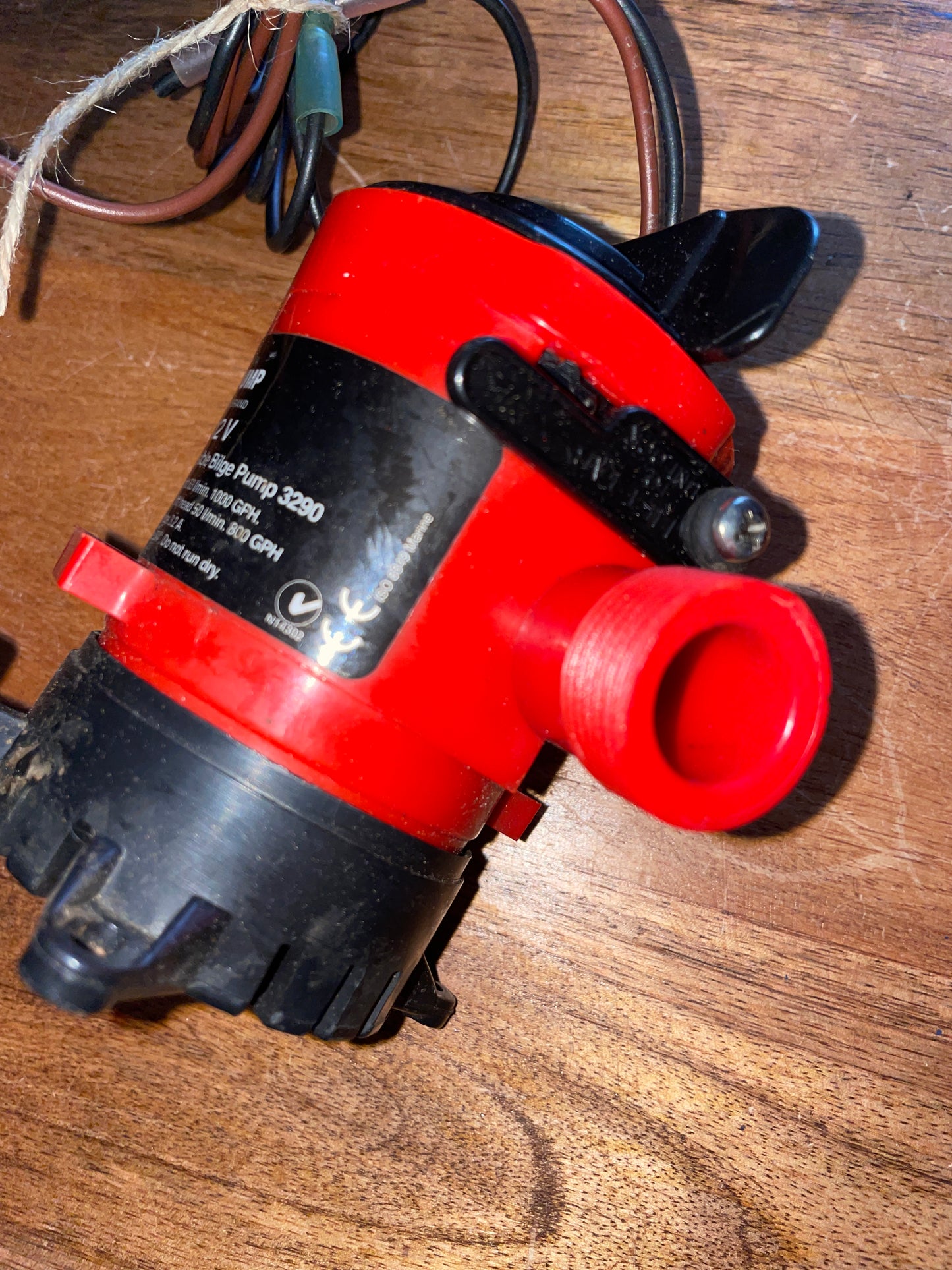 Johnson 1000GPH 12V Bilge Pump