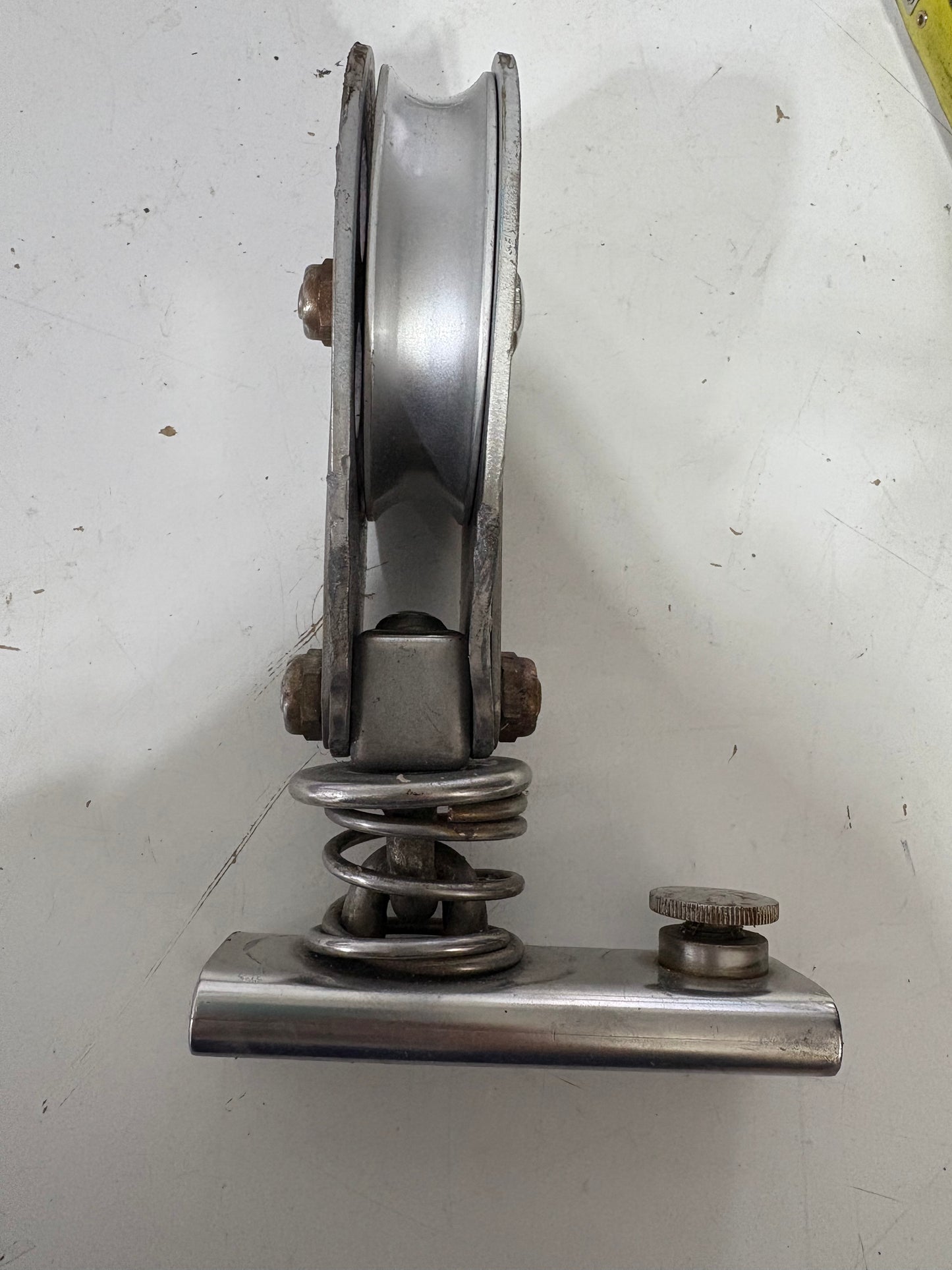 Large Schaefer Spring Loaded 3 1/2" Sheave Single Block with  1 1/4"Screw Top Track Car