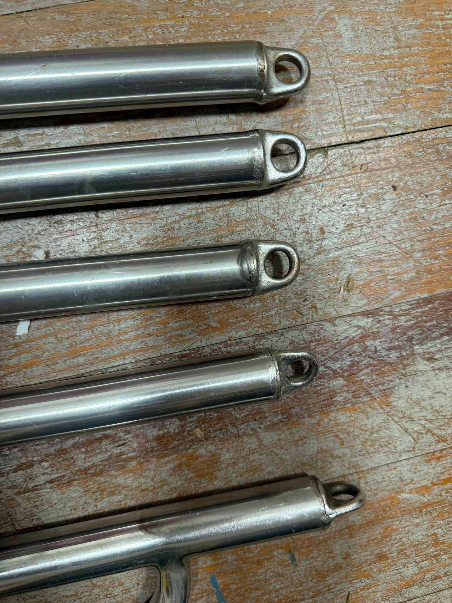 LOT OF MORGAN 22 Stanchions - 4 Regular & 1 Gate