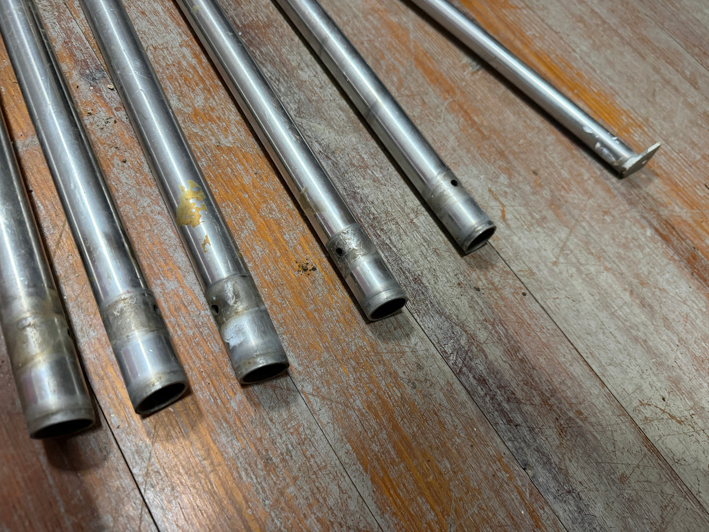 LOT OF MORGAN 22 Stanchions - 4 Regular & 1 Gate