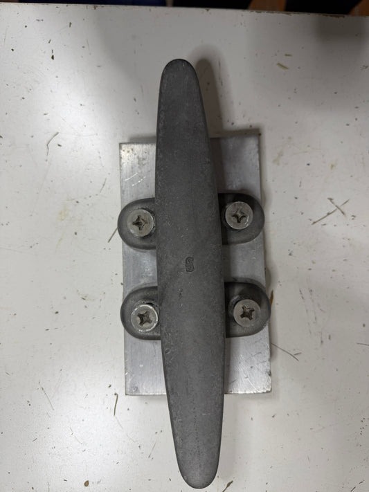 Schaefer 10" Aluminum Cleat With Hardware