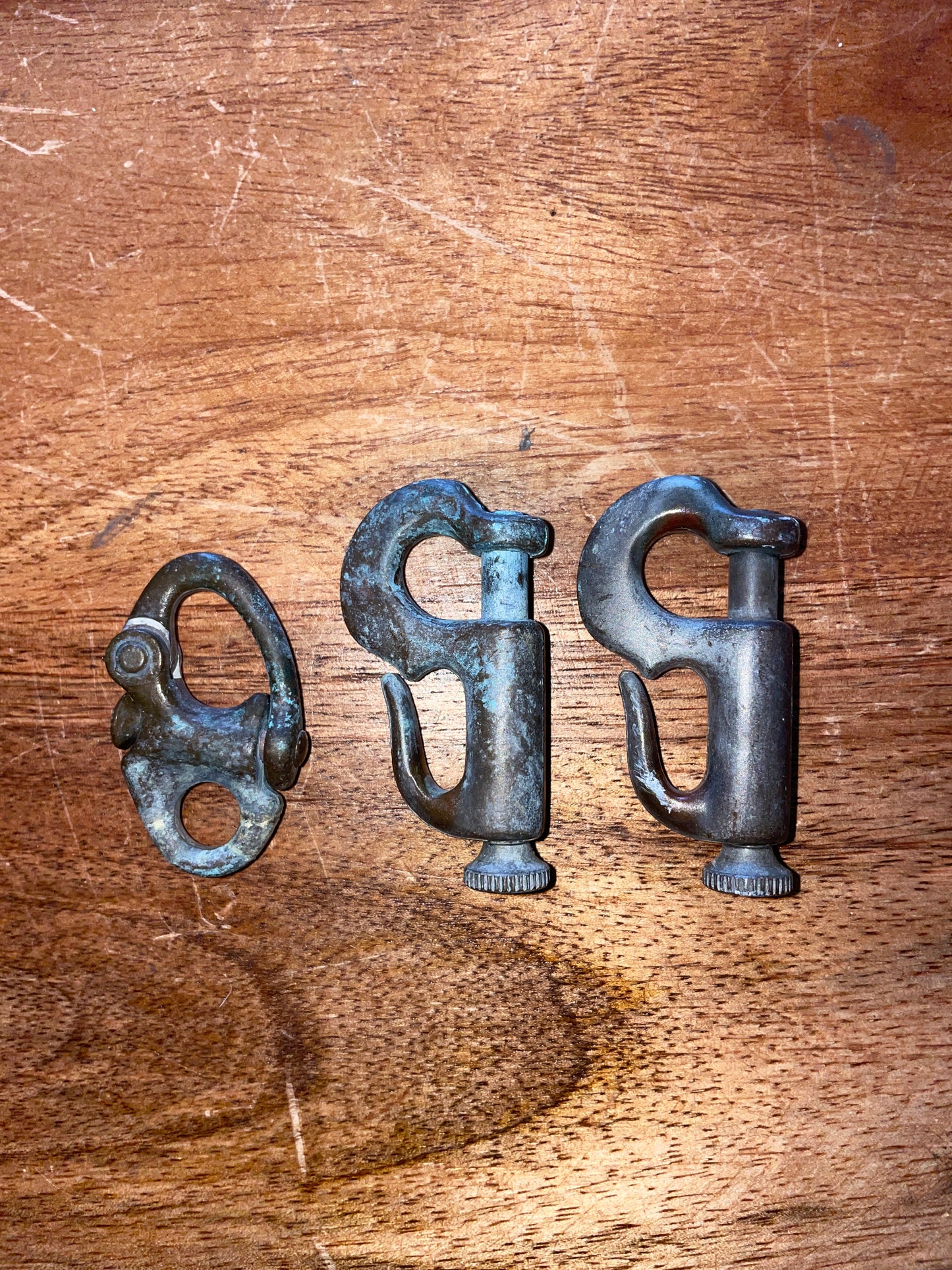 Small Bundle:  Bronze Shackle & 2 Sweden Sail Clips