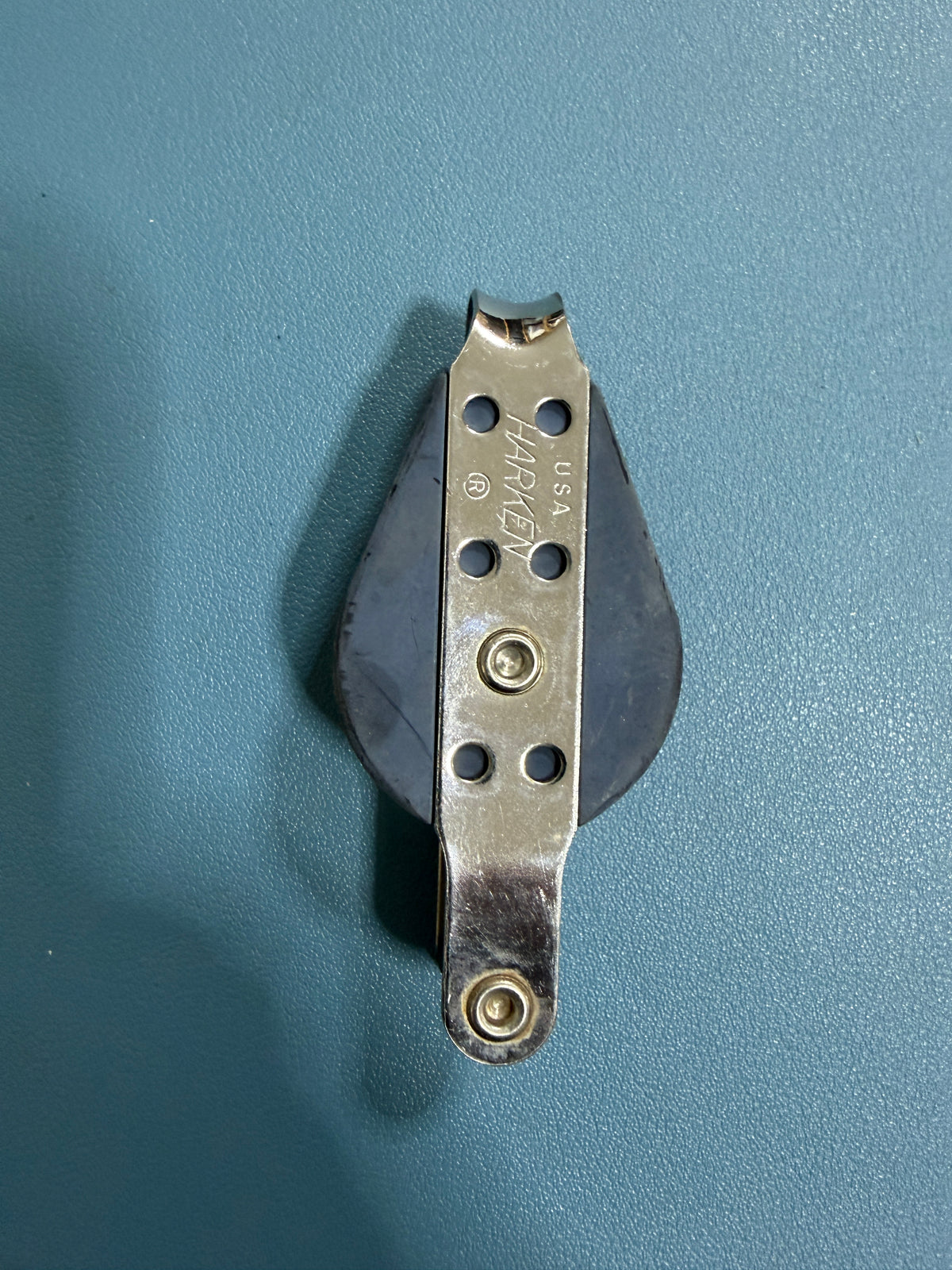 Harken 1 1/2" Sheave Fixed Block With Becket - 3/8" Line