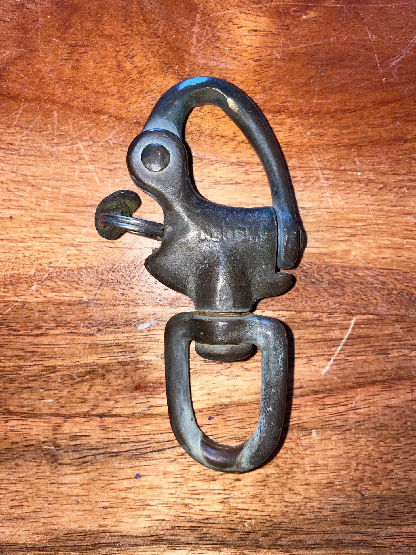 Bronze Sweden Swivel Bail Shackle - 11/16”