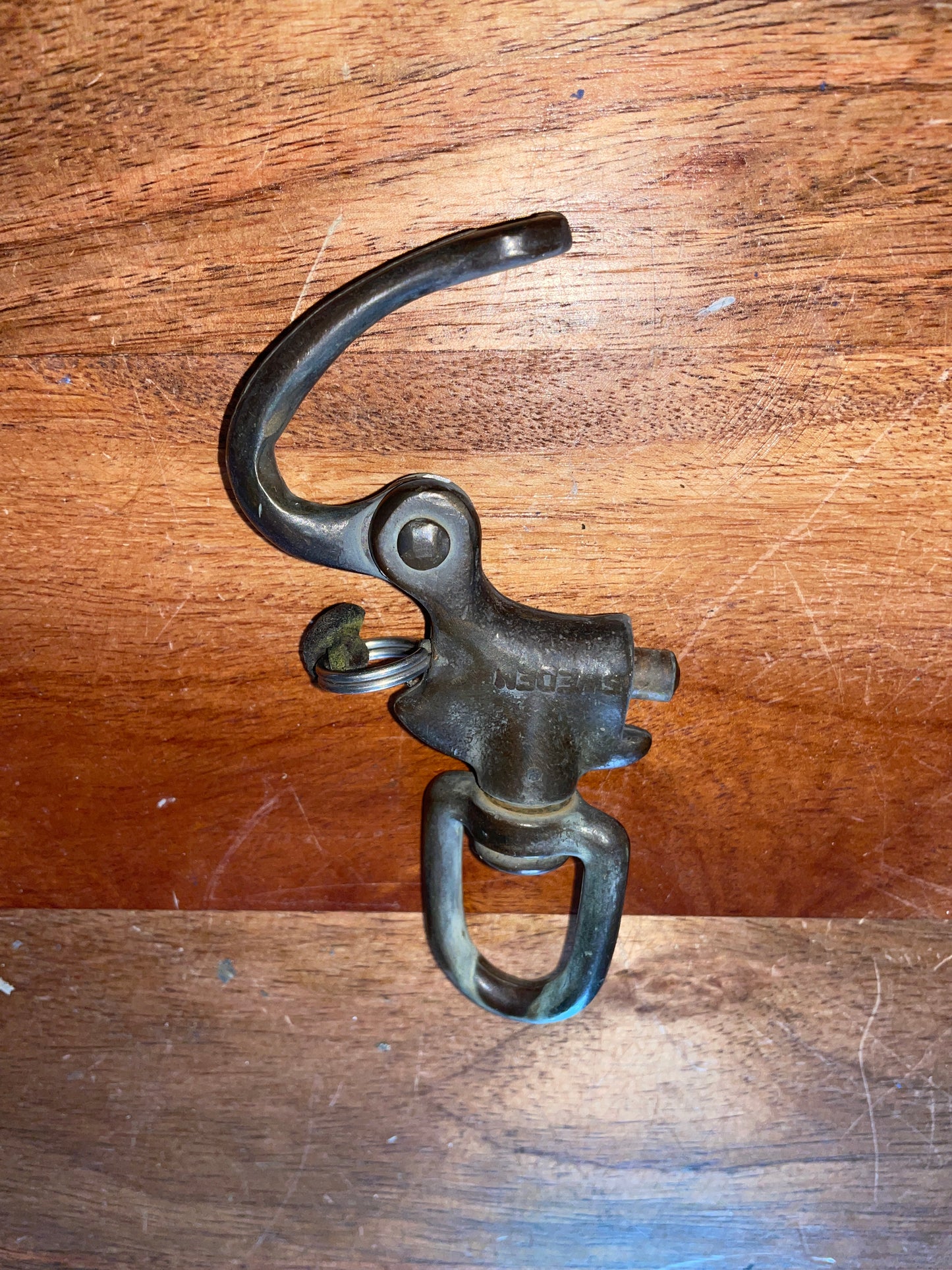 Bronze Sweden Swivel Bail Shackle - 11/16”