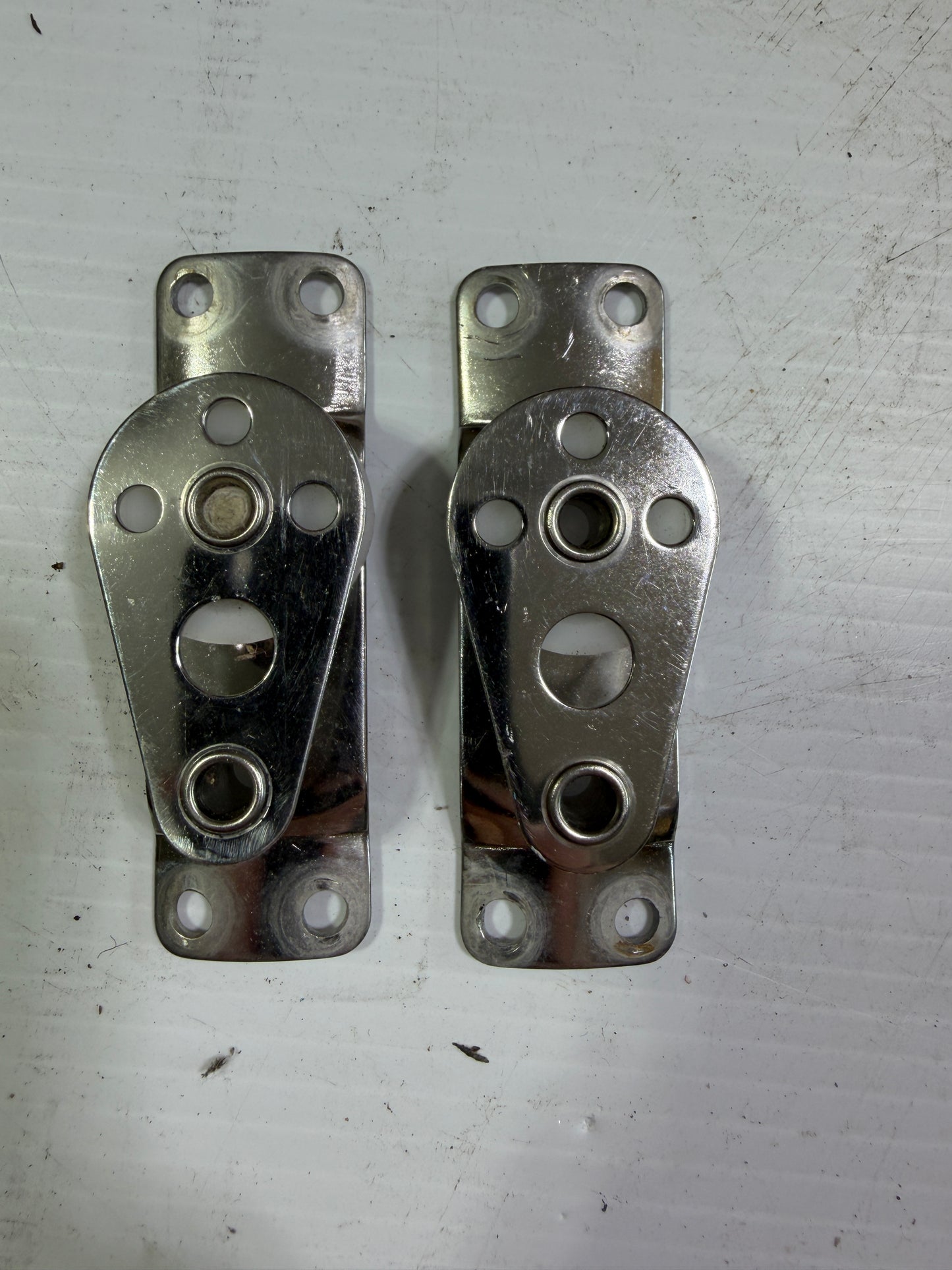 PAIR 1 1/8" Sheave x 1/4" Line Curved Mast Blocks