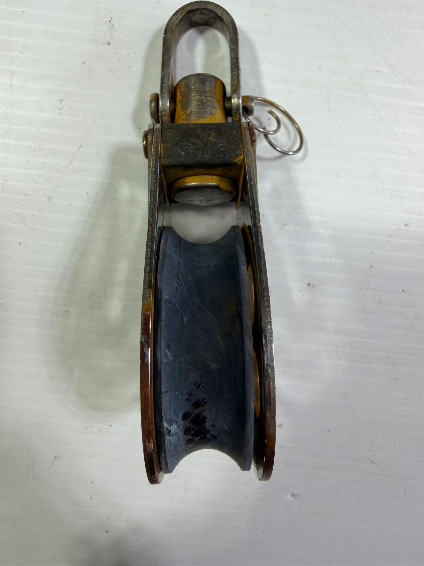 Schaefer 2 1/2" Single Swivel Block - 3/8" Line