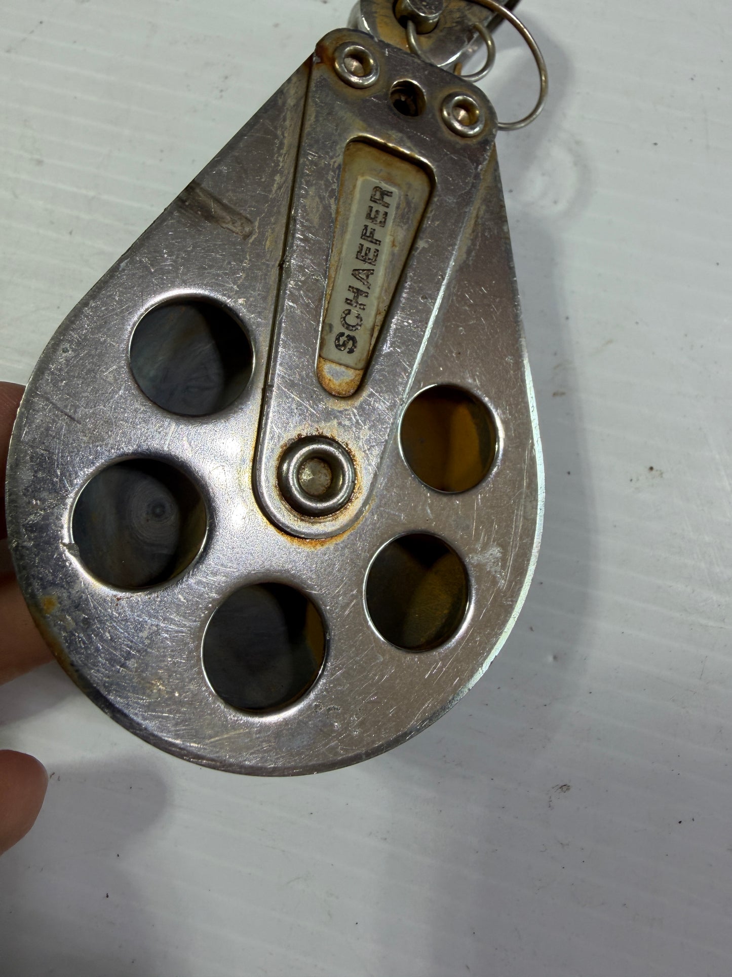Schaefer 2 1/2" Single Swivel Block - 3/8" Line