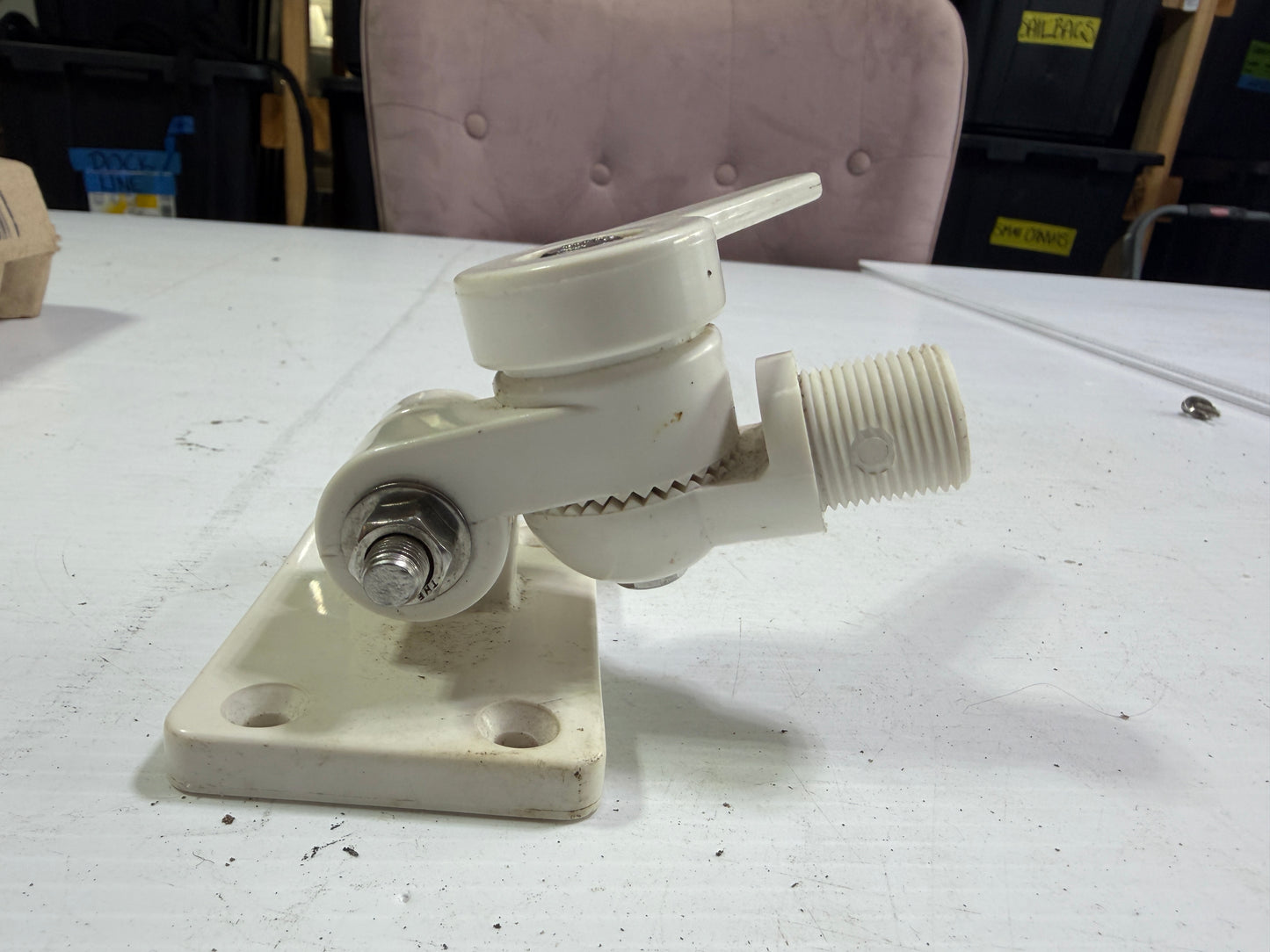 Shakespear Nylon Antenna Mount