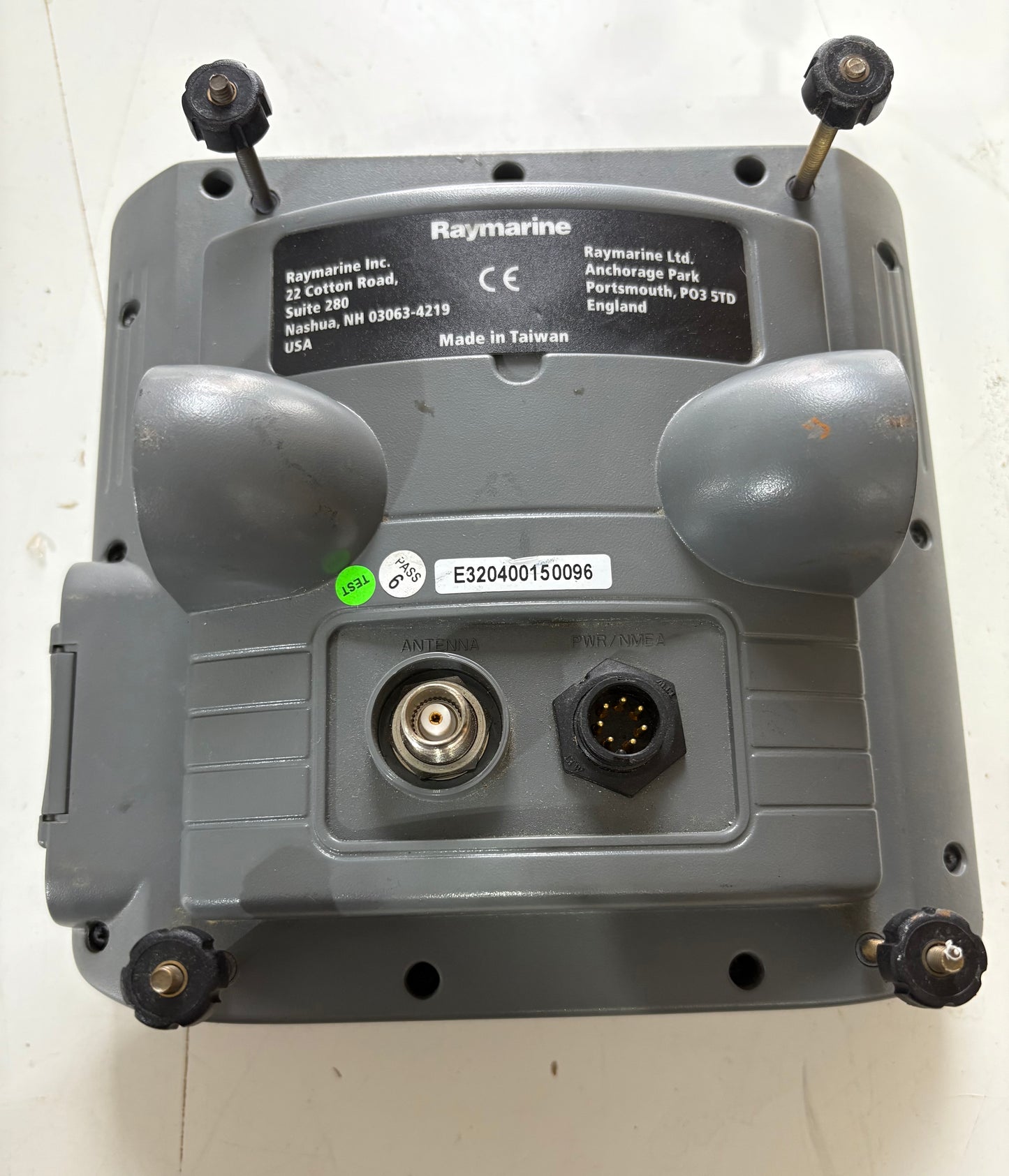 Raymarine RC435 Chart Plotter Display and Cover