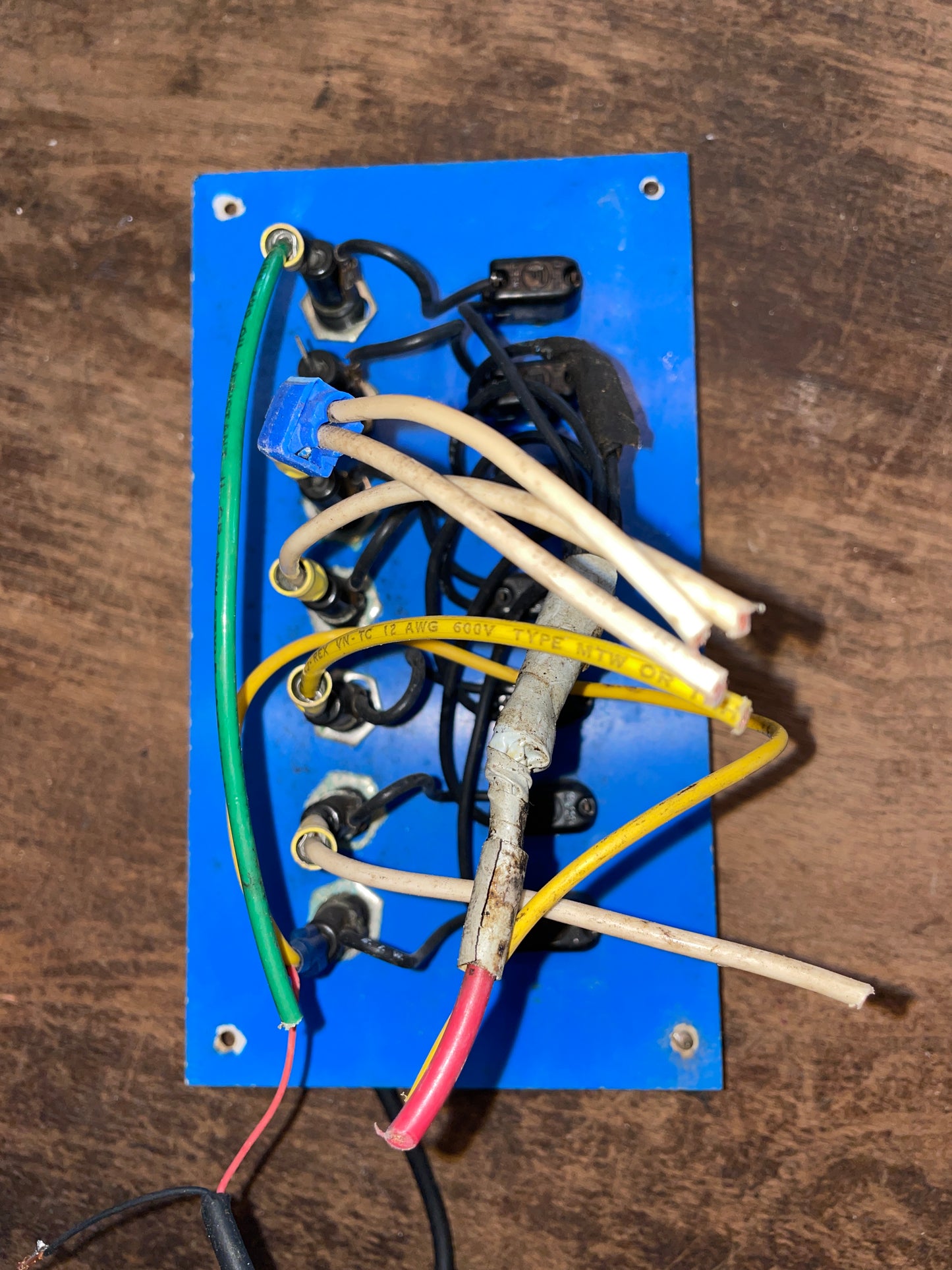 7 Circuit Electrical Panel Removed Off A Pearson 30- Untested