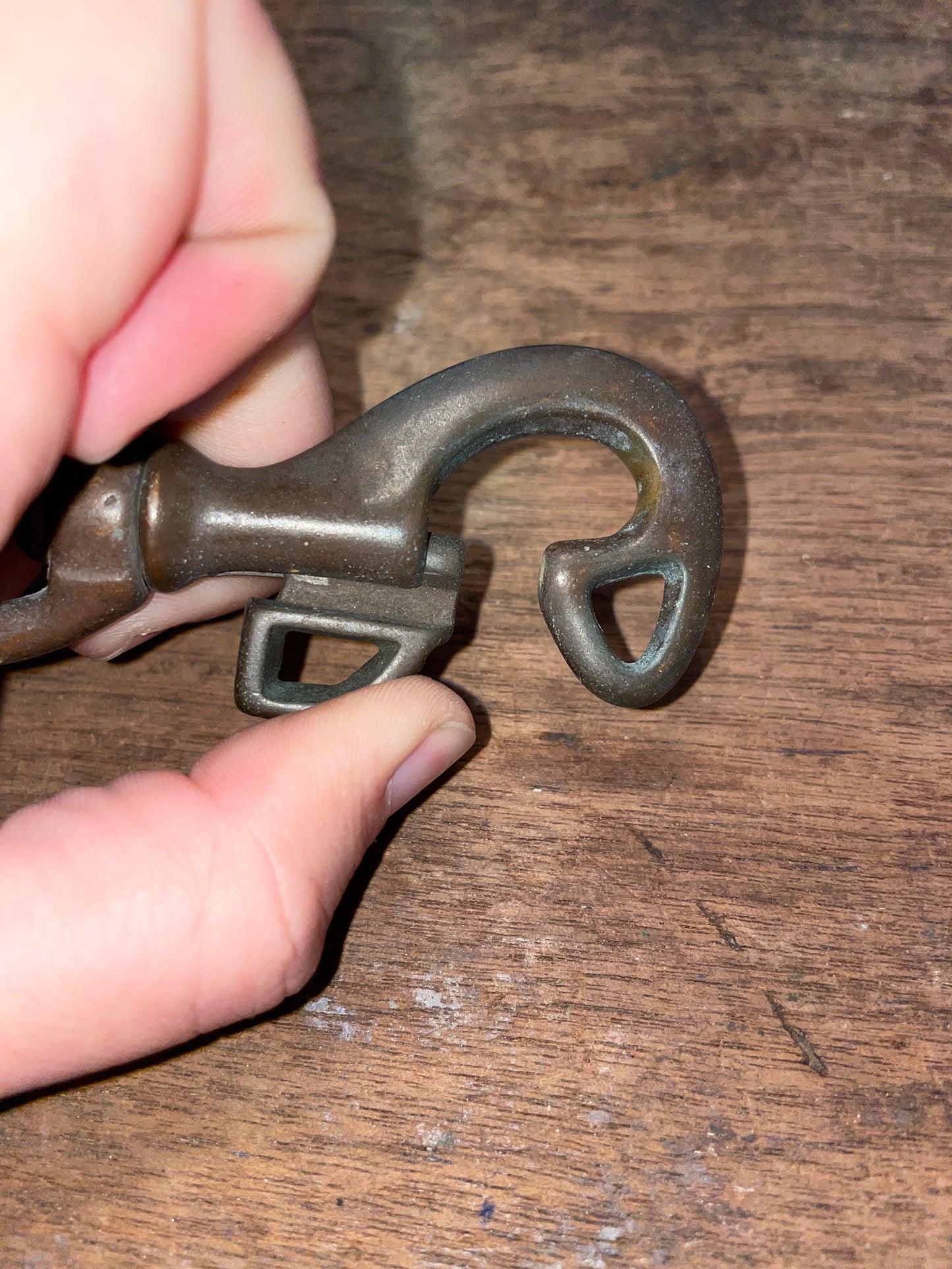 Bronze Swivel Bail Clip- 3/4”