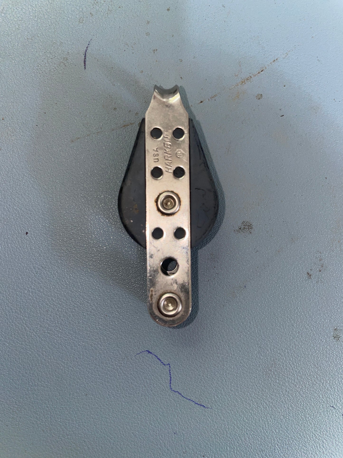 Small Harken 1 1/8” Single Sheave Fixed OR Swivel Block With Beckett - 1/4” Line