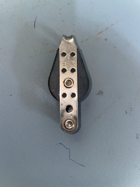 Small Harken 1 1/8” Single Sheave Fixed OR Swivel Block With Beckett - 1/4” Line