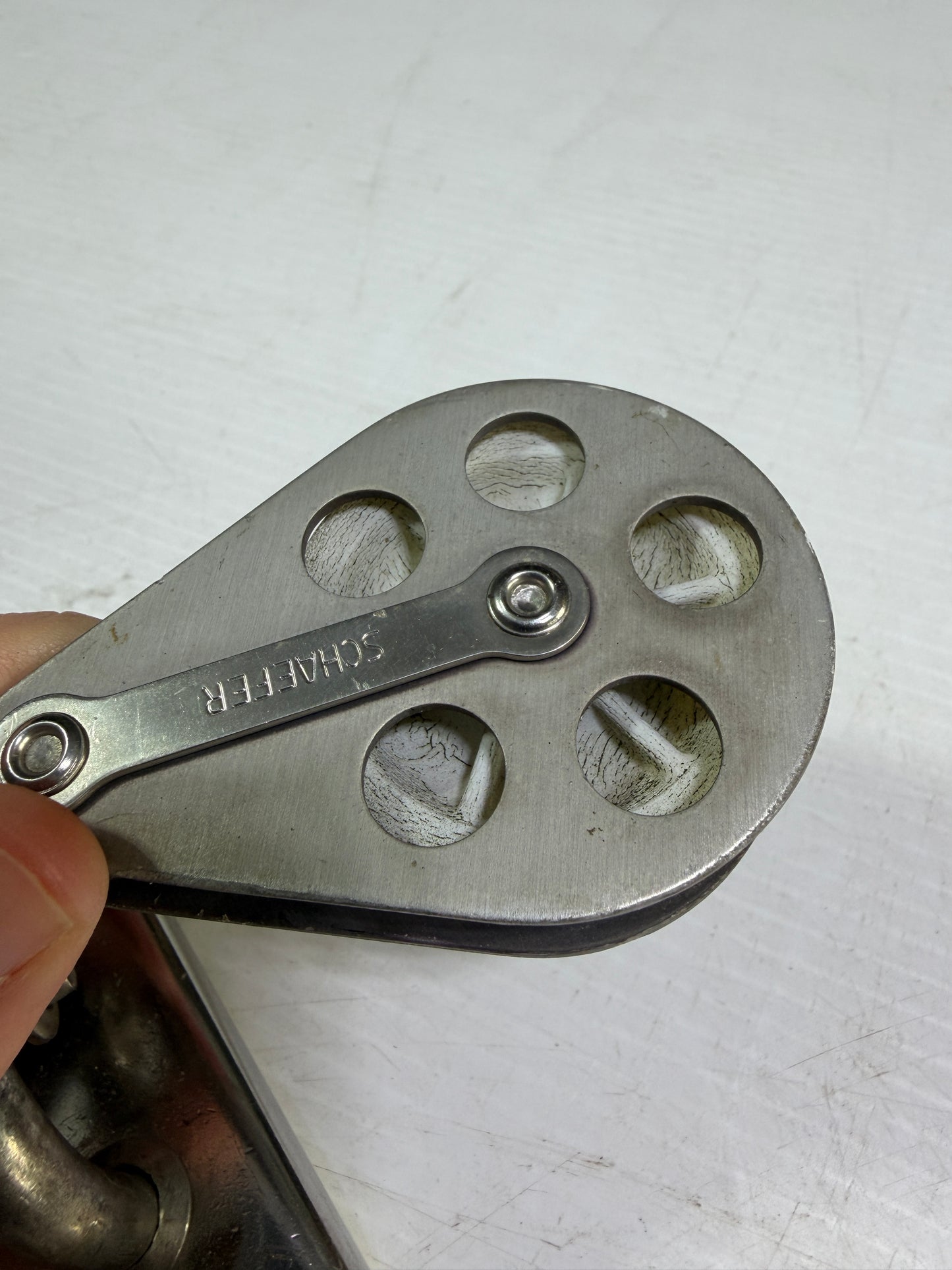 1 1/4" Screw Top Track Car With Schaefer Single Block