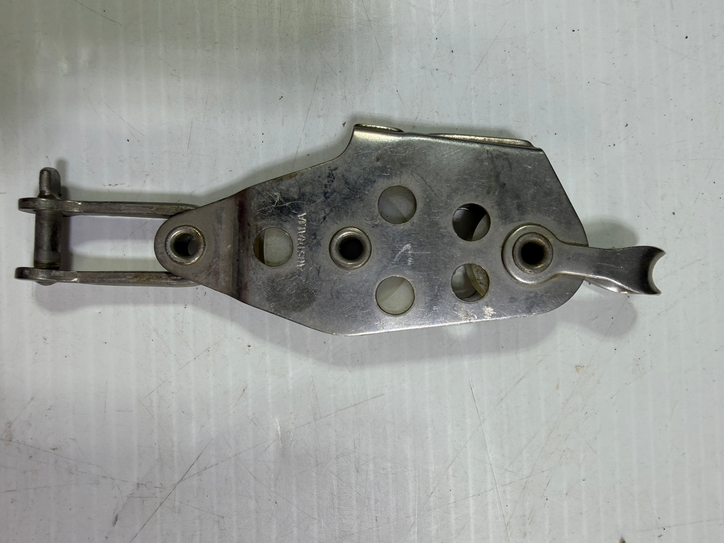 Utility Fiddle Block V Jam Cleat - 3/16" Line Width