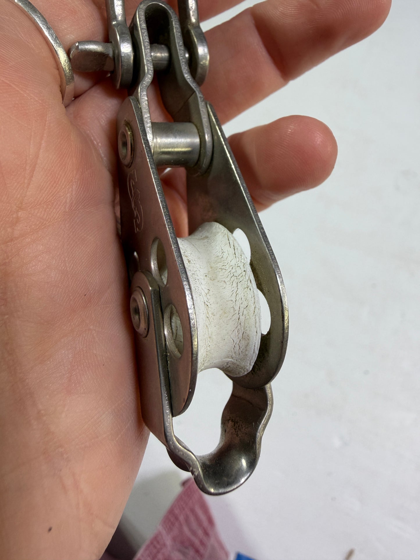 Small Schaefer Single Block With Hook - 3/16" Line