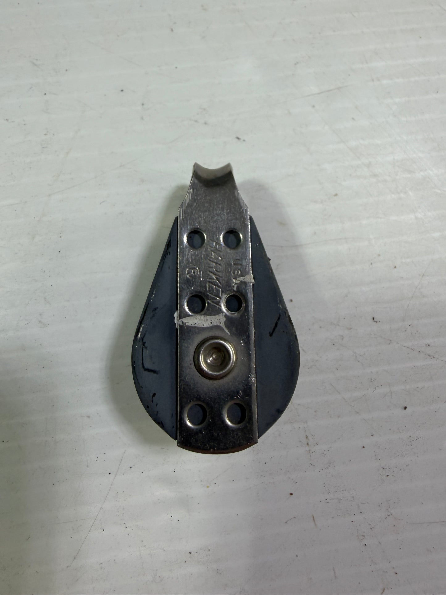 Small Harken Fixed Single Block -1 1/8” Sheave ( 1/4” Line)