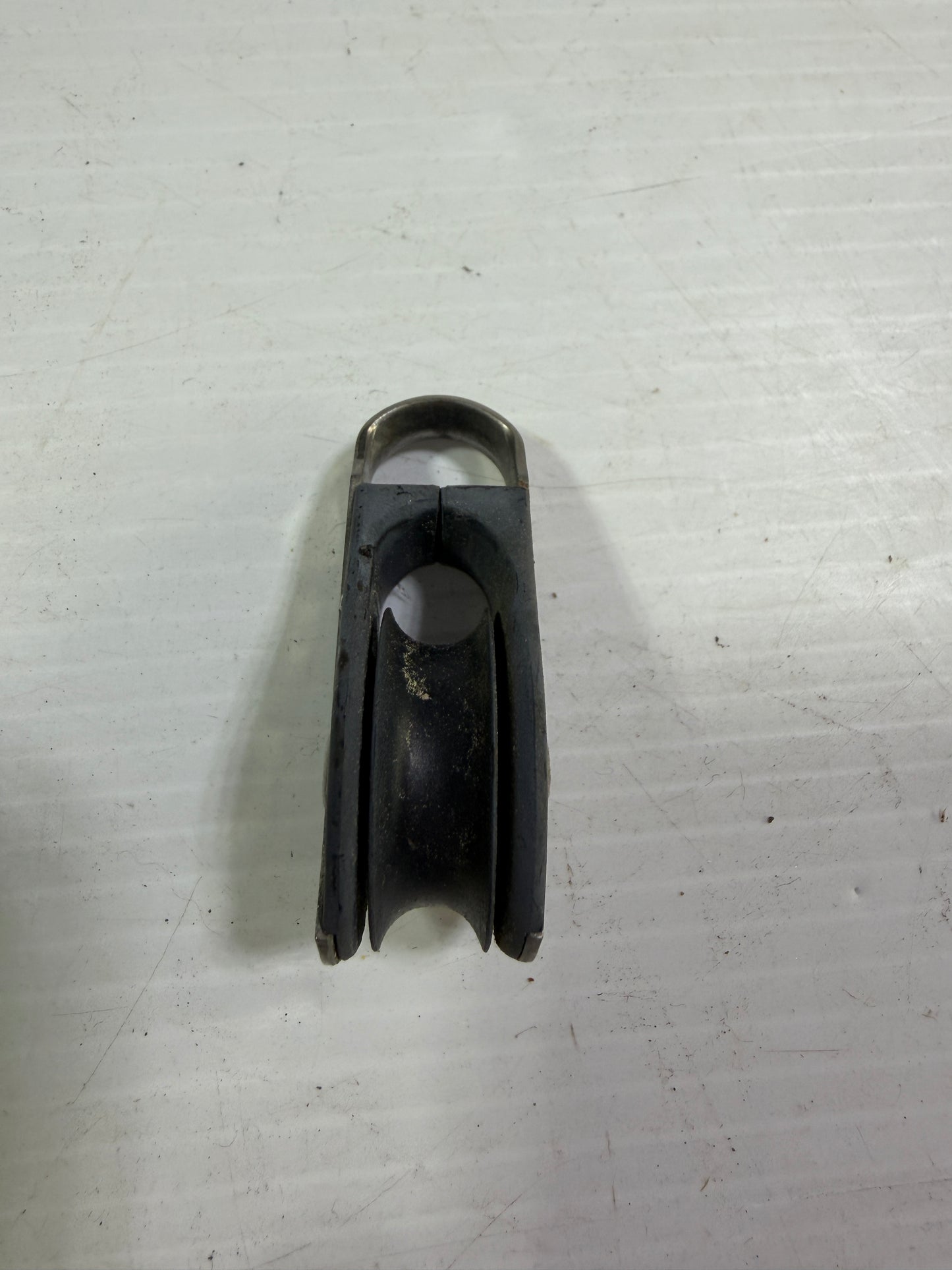 Small Harken Fixed Single Block -1 1/8” Sheave ( 1/4” Line)