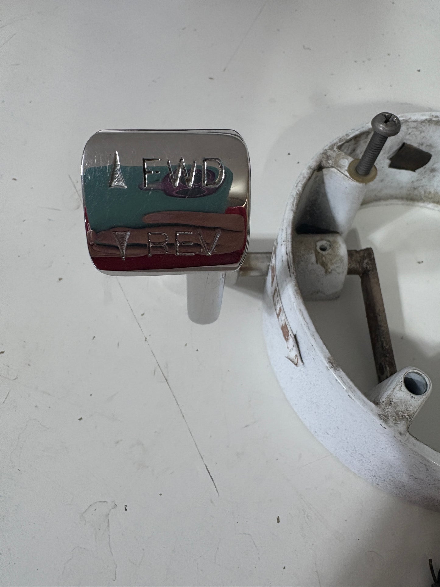 Pedestal Control Collar from Morgan 38