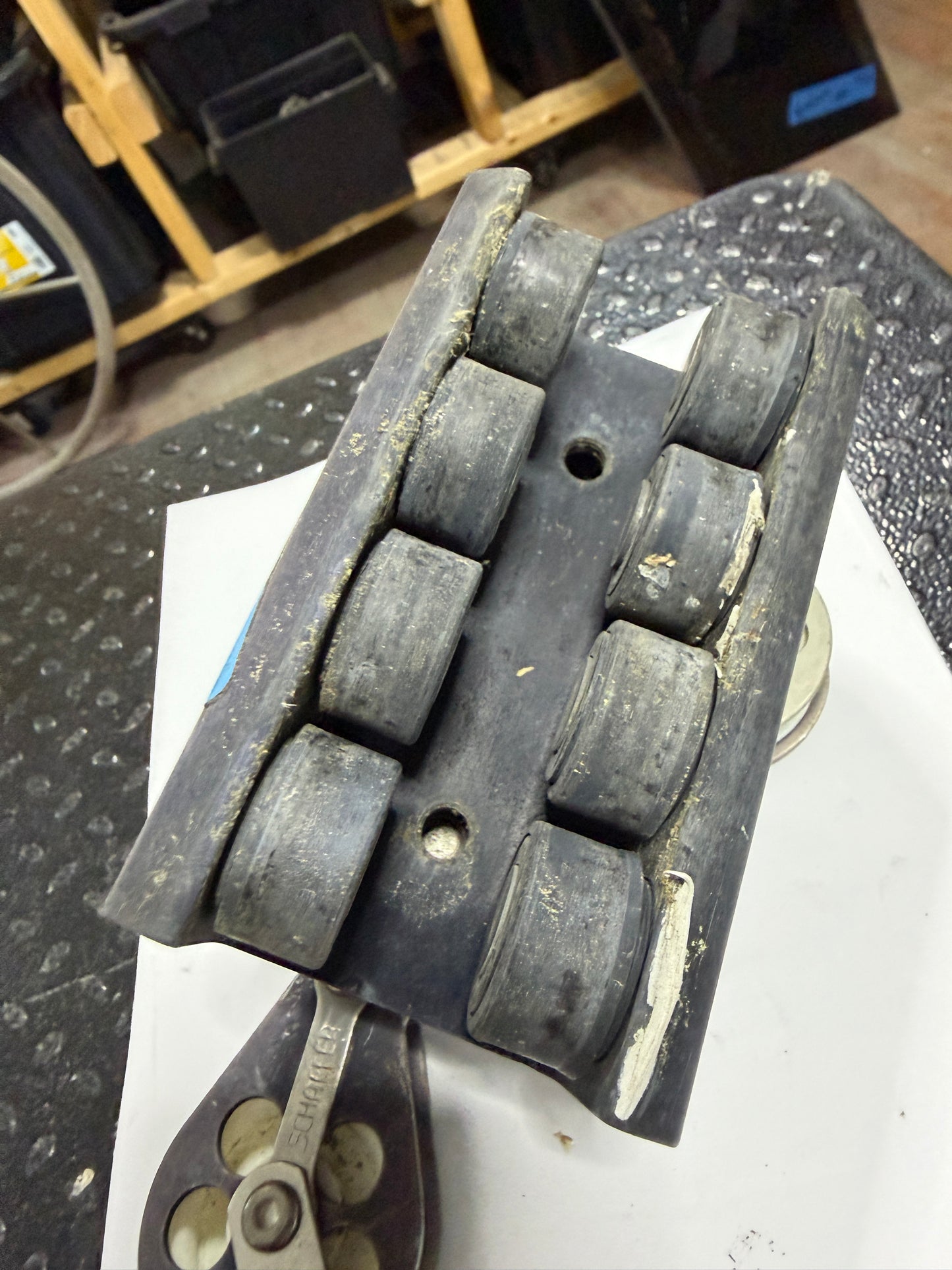 Lewmar 8 Sheave Traveler / Track Car - 1 1/2" Track