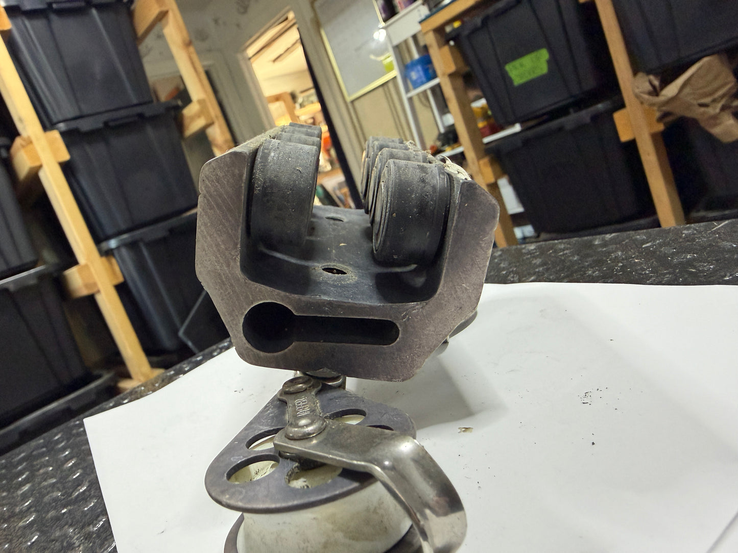 Lewmar 8 Sheave Traveler / Track Car - 1 1/2" Track