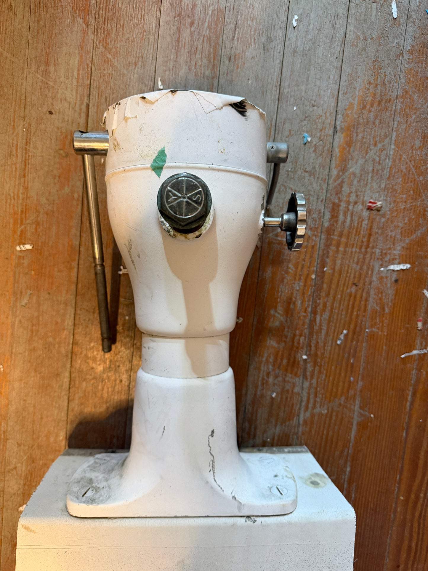 17 5/8" Tall Ericson 35-2 Pedestal