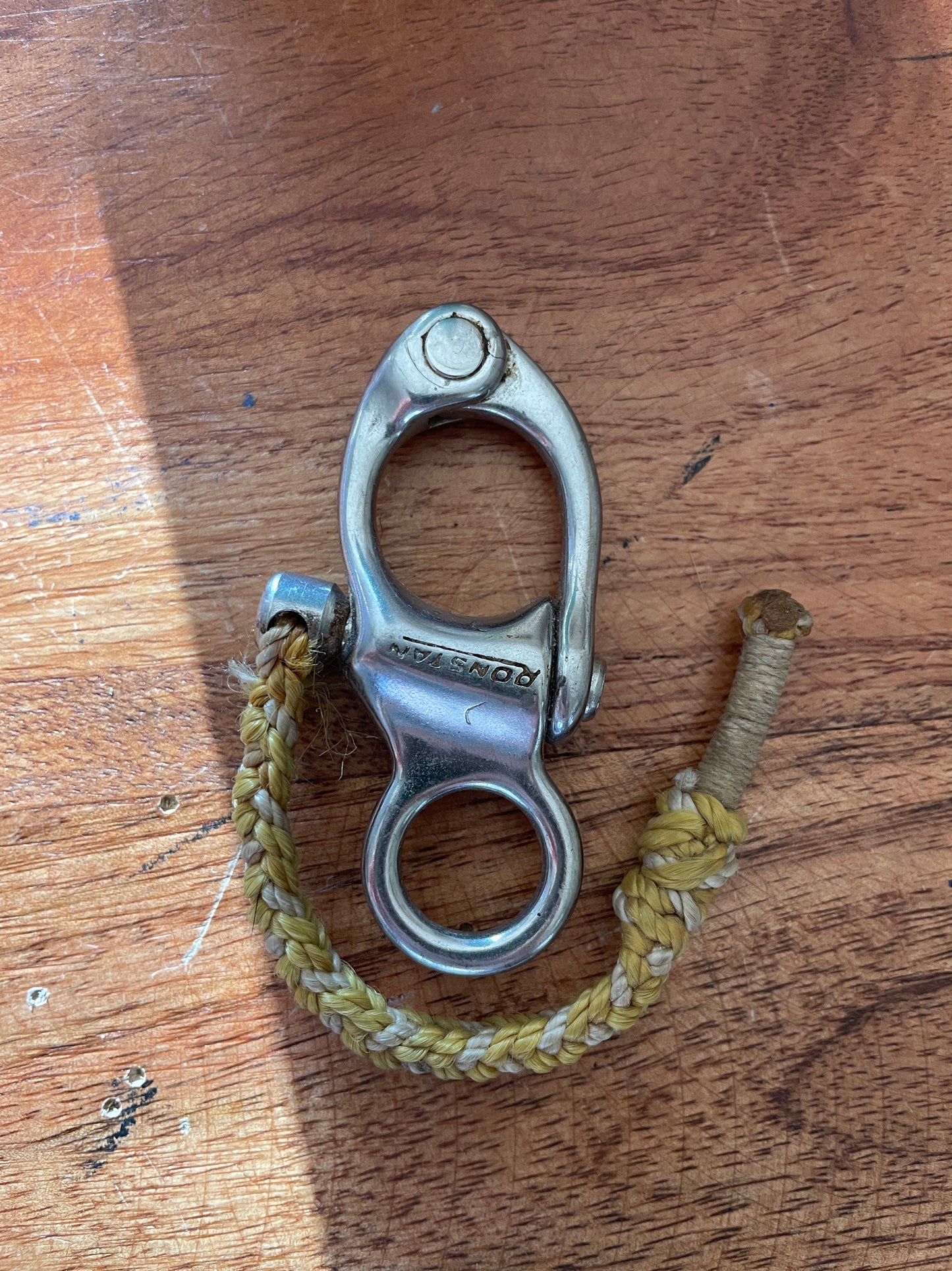 Small Stainless Steel Ronstan Fixed Bail Shackle - 1/2”