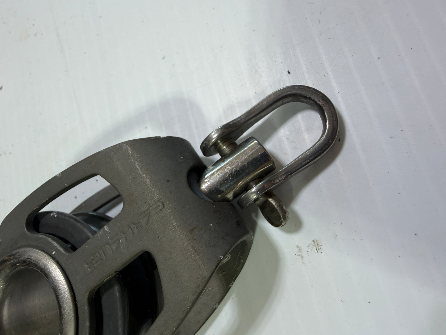 Garhauer 2" Sheave Single Swivel Block - 3/8" Line