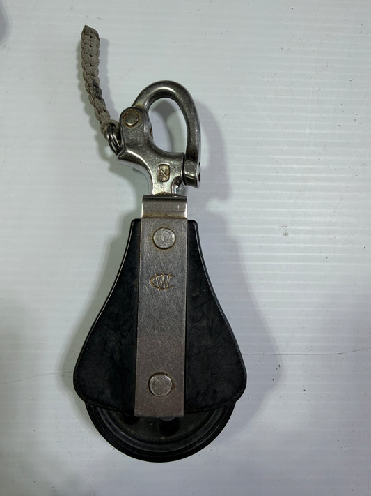 Wilcox Crittenden Single Swivel Block With Shackle - 1/2" Line
