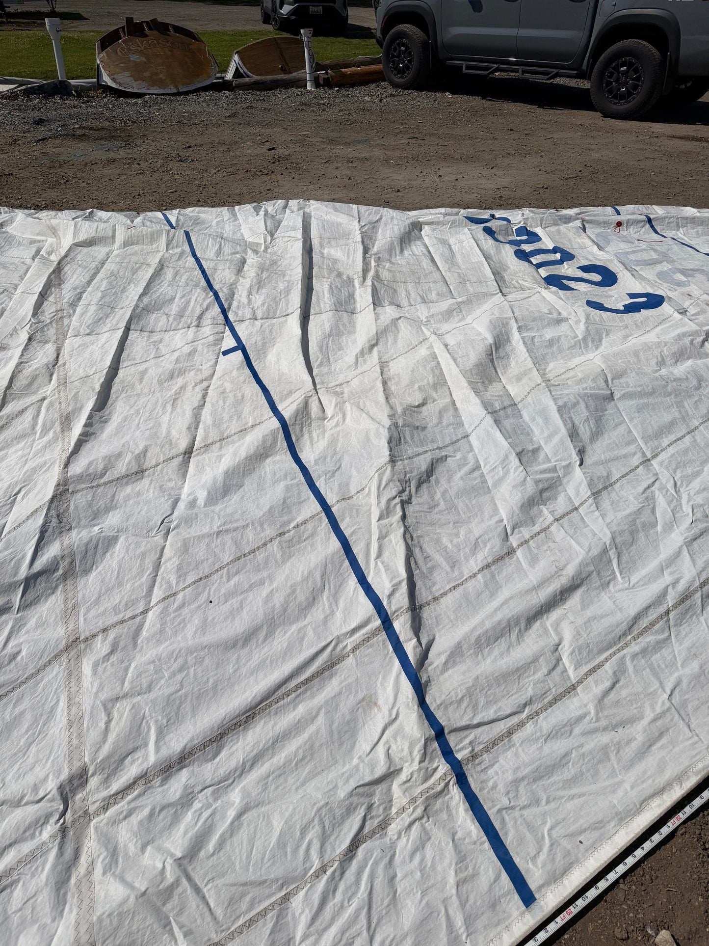 Genoa Light/Medium -  40'3" x 39'7" x 20'4" - 1978 Hunter 30