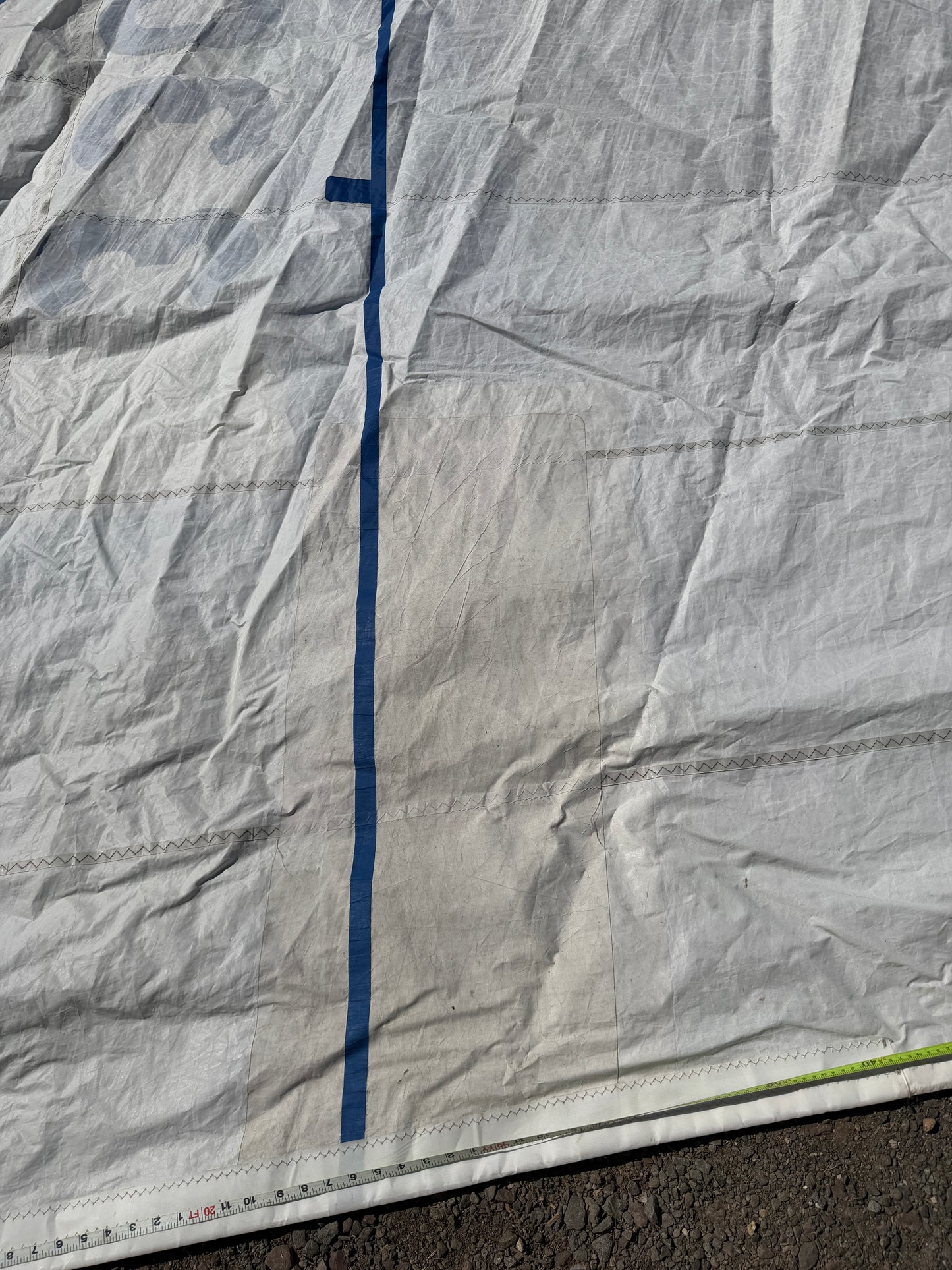 Genoa Light/Medium -  40'3" x 39'7" x 20'4" - 1978 Hunter 30