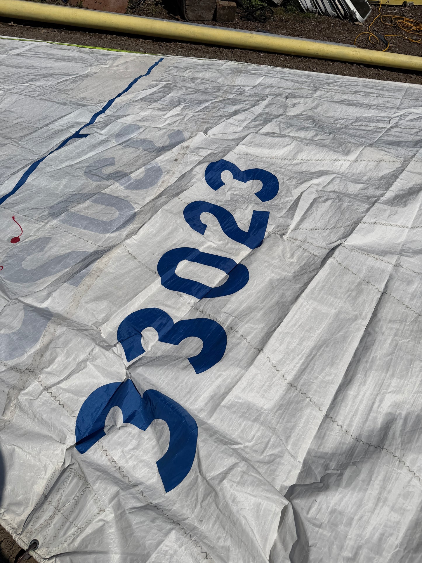 Genoa Light/Medium -  40'3" x 39'7" x 20'4" - 1978 Hunter 30