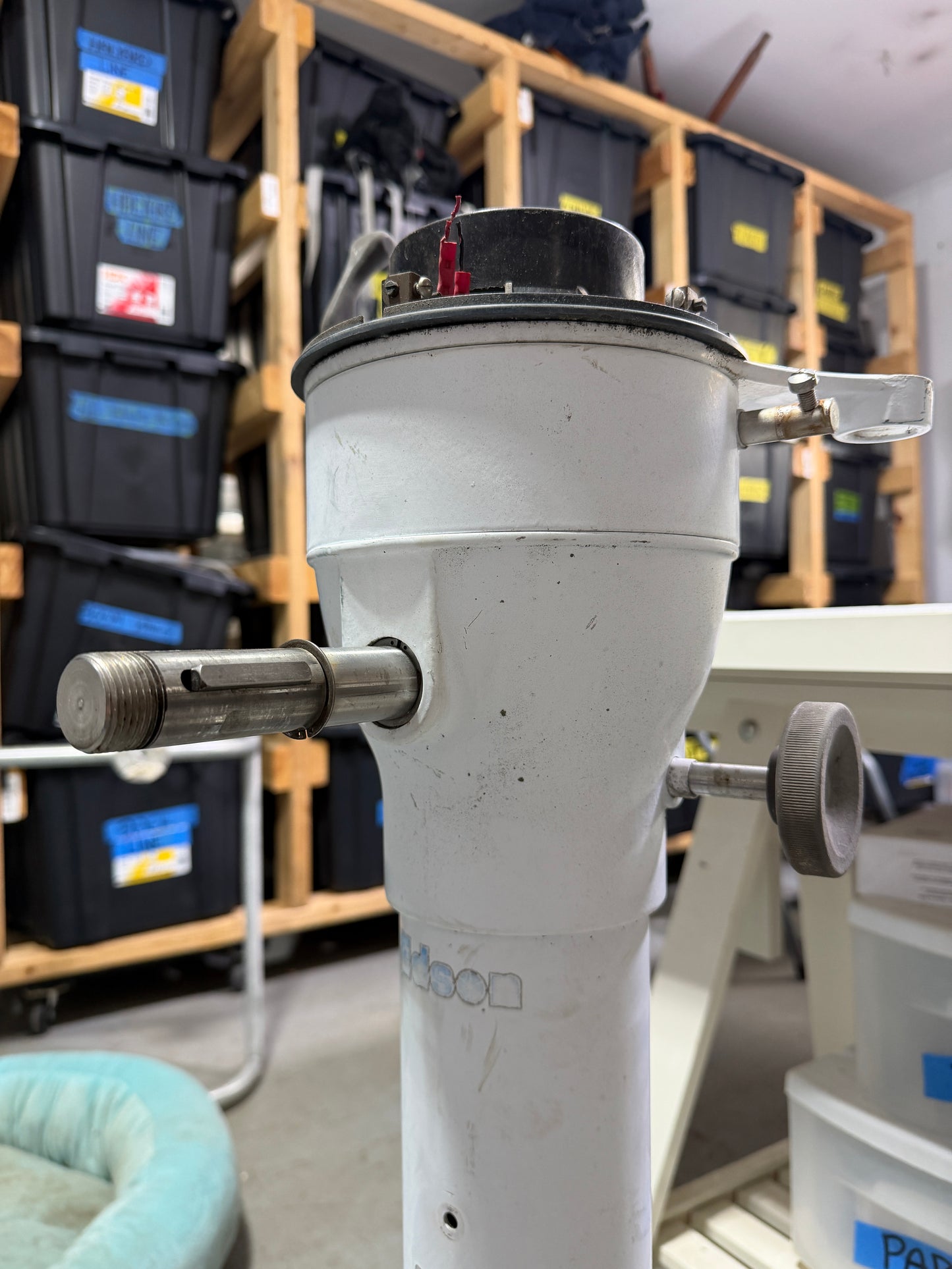 Edson Pedestal MODEL 42372