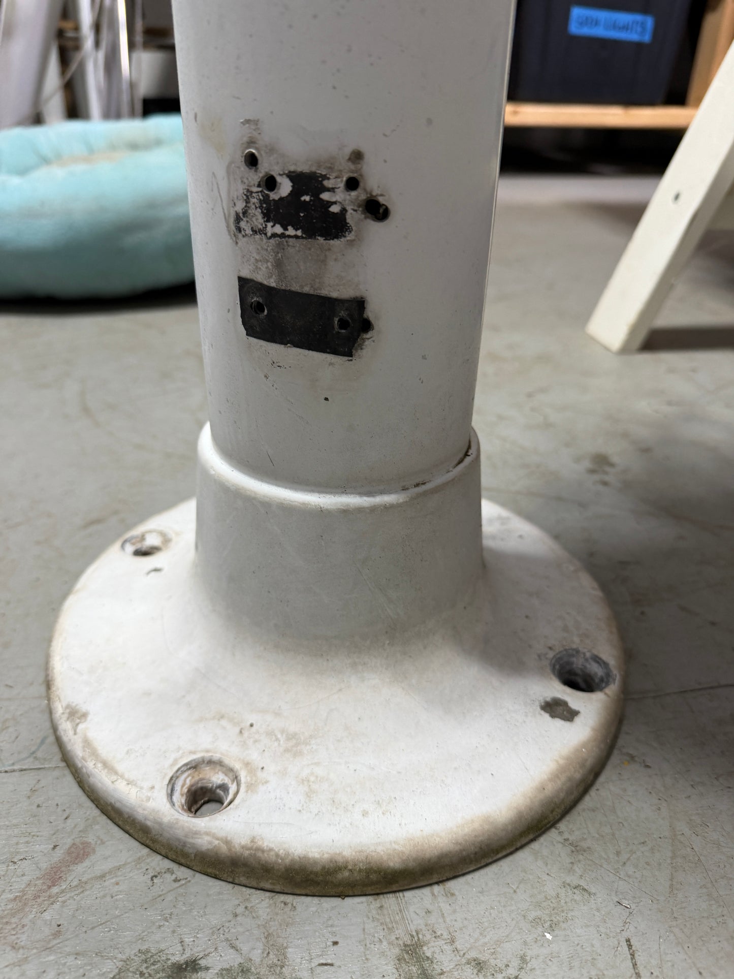 Edson Pedestal MODEL 42372