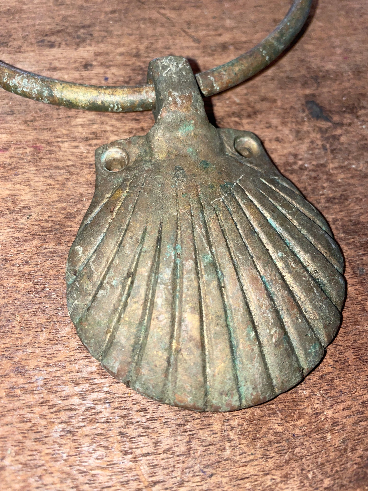 Vintage Bronze Shell Hand Towel Holder