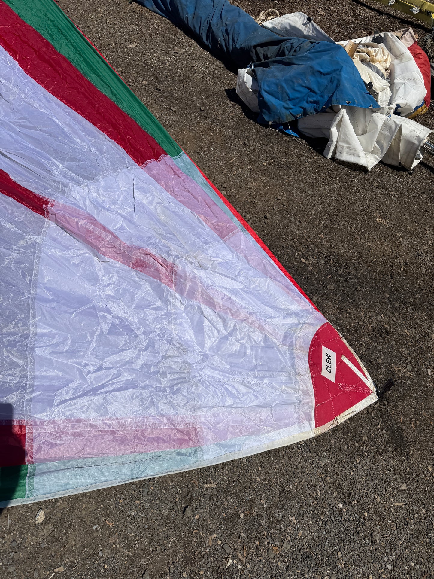 Hunter 30 Symmetrical Spinnaker 41'2" x 41'2" x 22'3" - LIKE NEW CONDITION