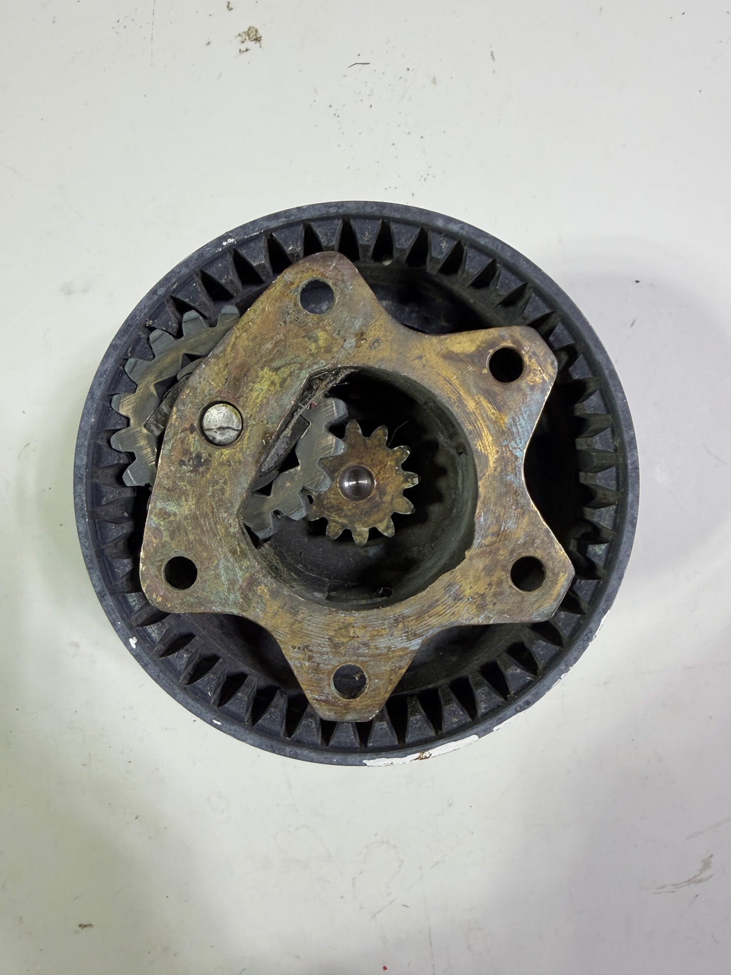 Lewmar 24 Two Speed Regular Winch