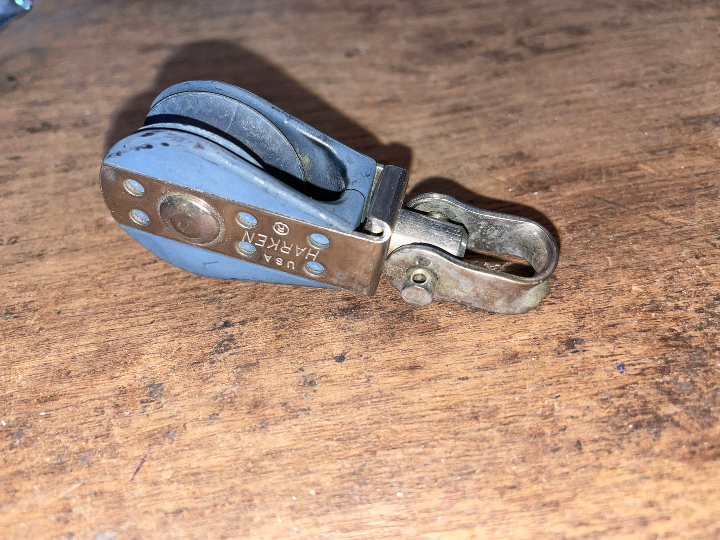 SIDE Small Harken 1 1/8” Single Swivel Block- 5/16” Line