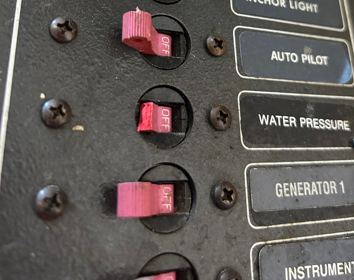 Marinetics Accessory Control Panel Model 605 (broken switch)