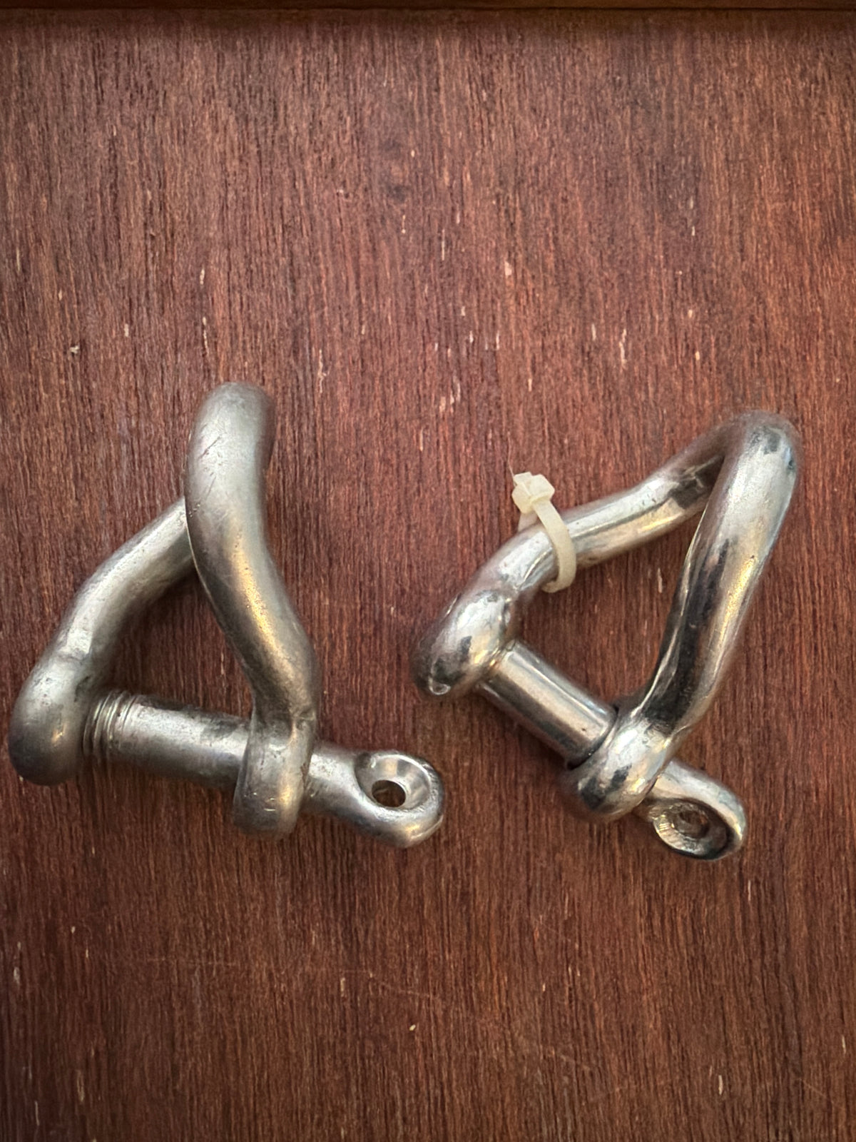 PAIR Twist Shackles - 3/8” Pins 