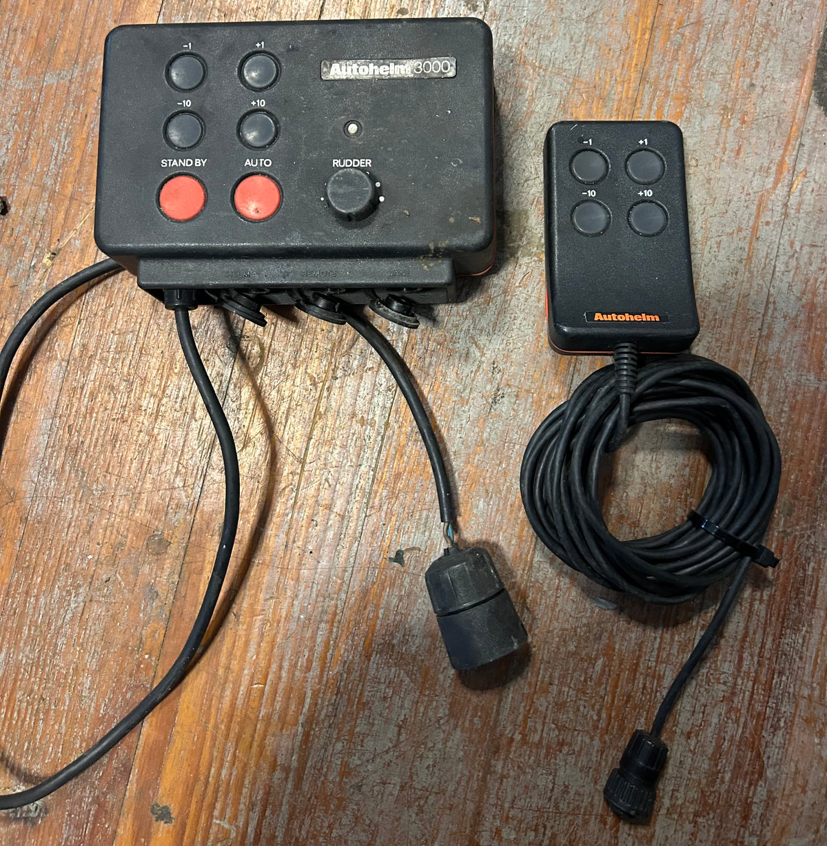 Autohelm 3000 Autopilot Control Unit with Remote Control