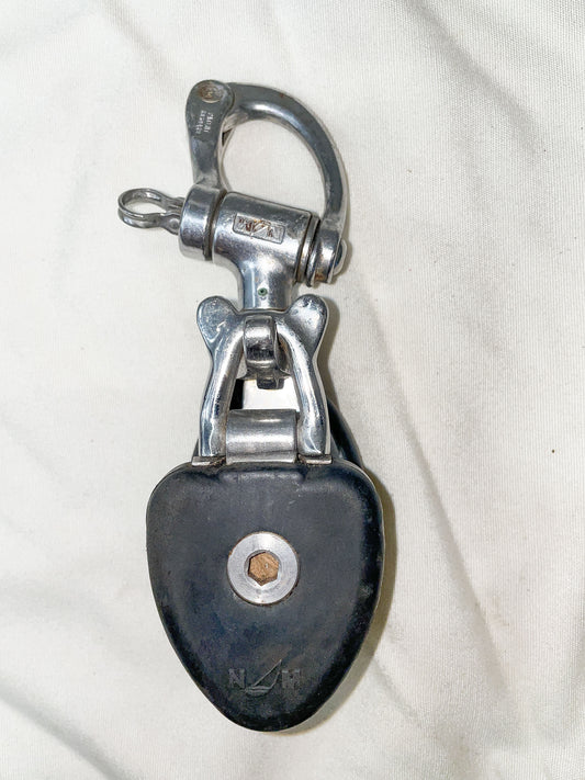 Nicro Marine N/M Snatch Block With 2" Plastic Sheave- 1/2”  Line - STUCK SHEAVE