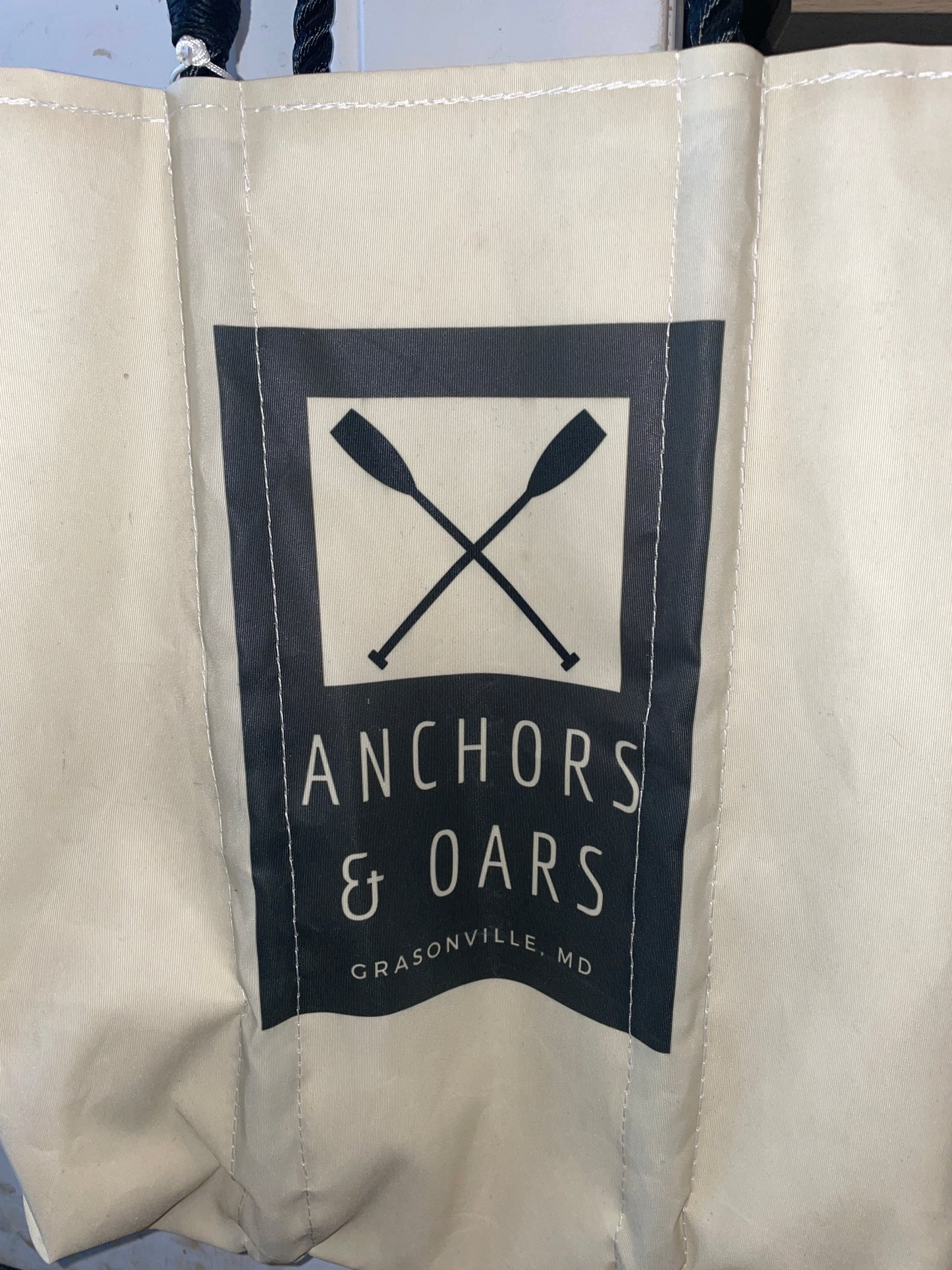 Anchors & Oars Medium Sea Bag -Zipper Closure